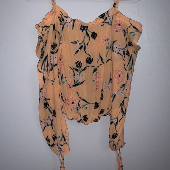 Kendall & Kylie Cold Shoulder Top - Picture 8 of 9